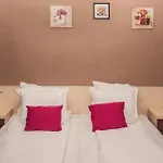 Sky Garden House Къща за гости