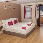 Sky Garden House Къща за гости