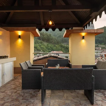 Sky Garden House Pensiune