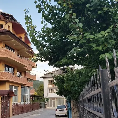 Sky Garden House Pensionat 2*