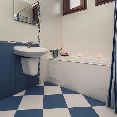 Гостевой дом Sky Garden House 2*